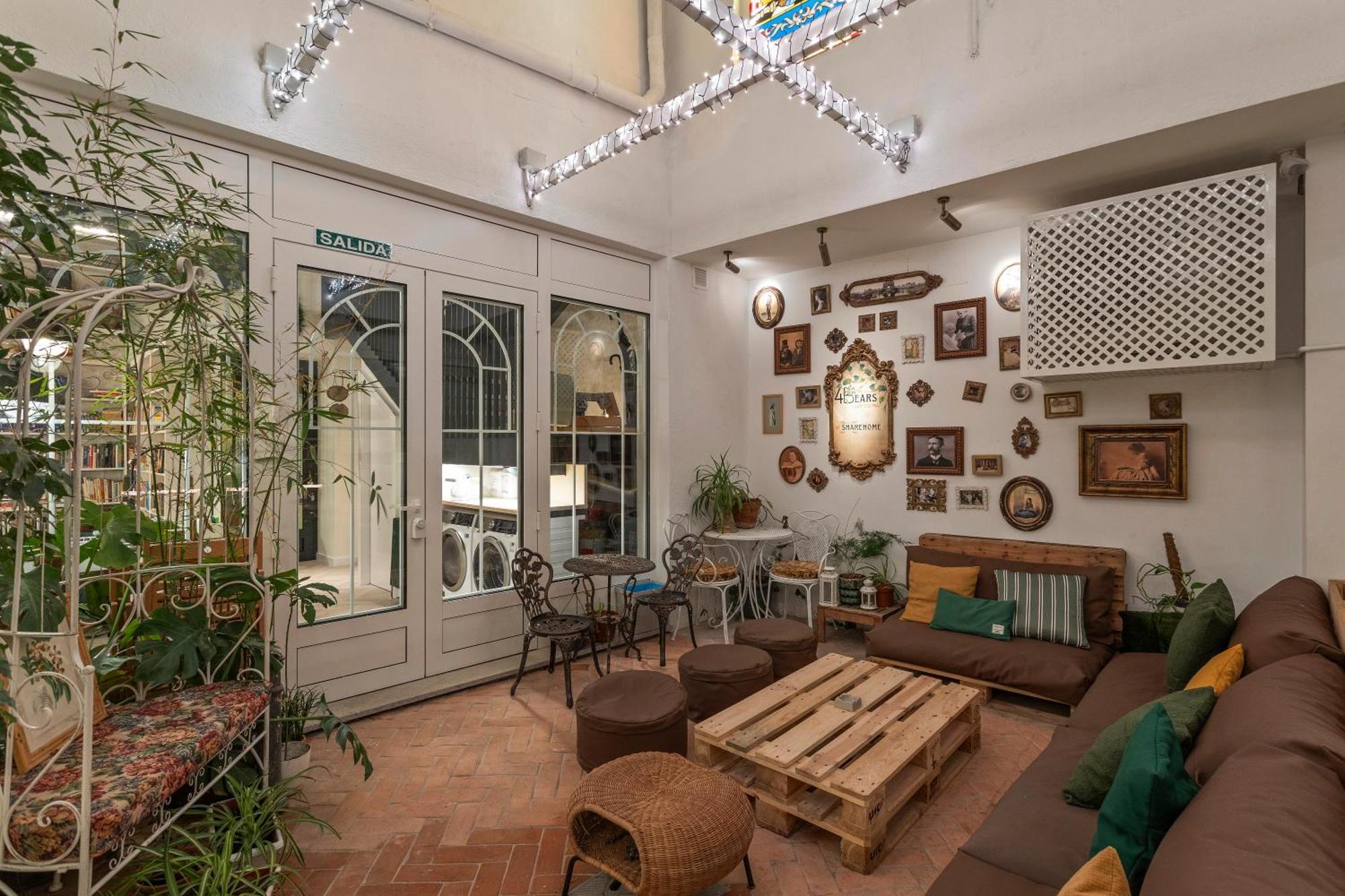 4 Bears Sharehome Madrid Esterno foto