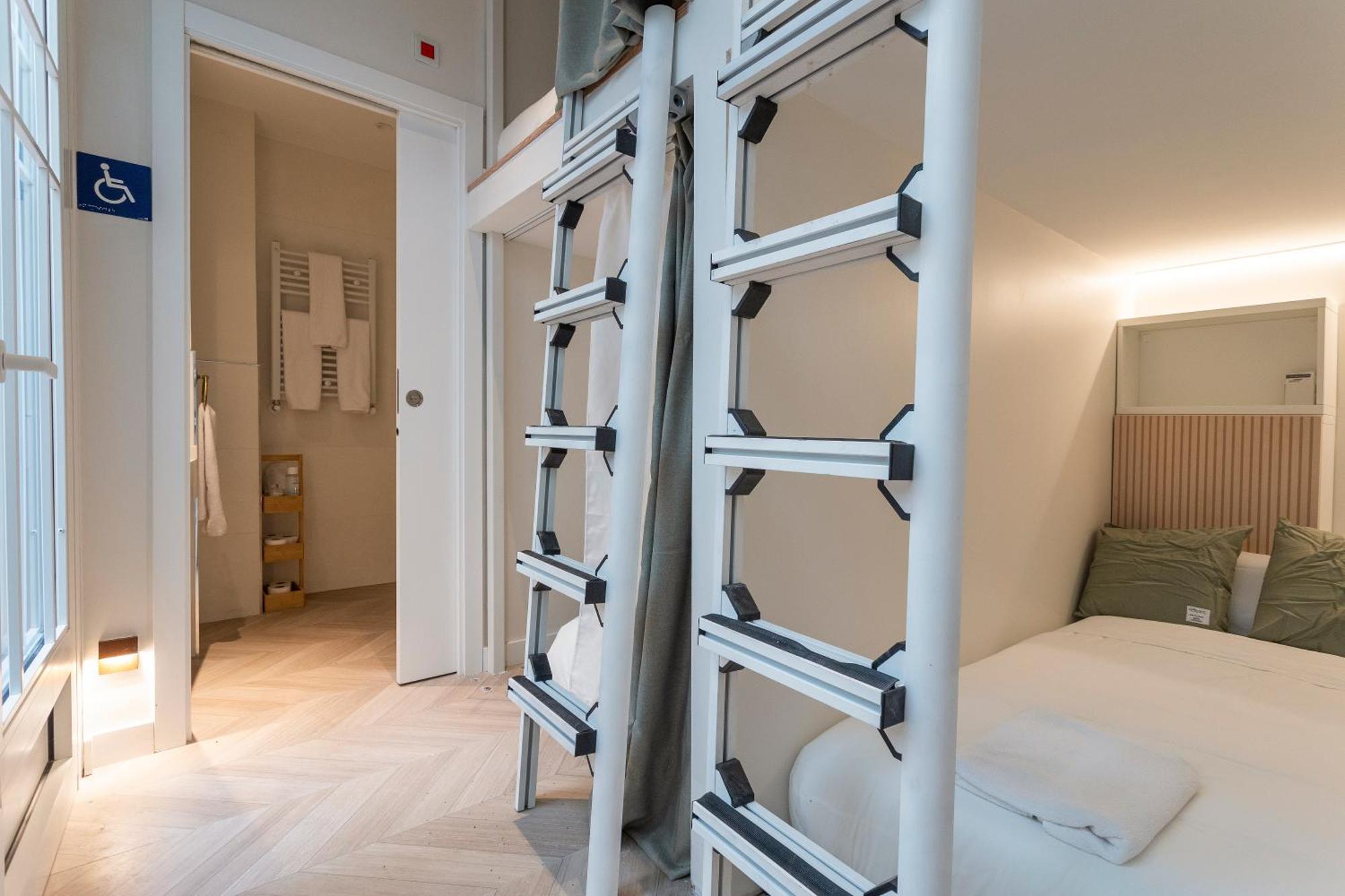4 Bears Sharehome Madrid Esterno foto